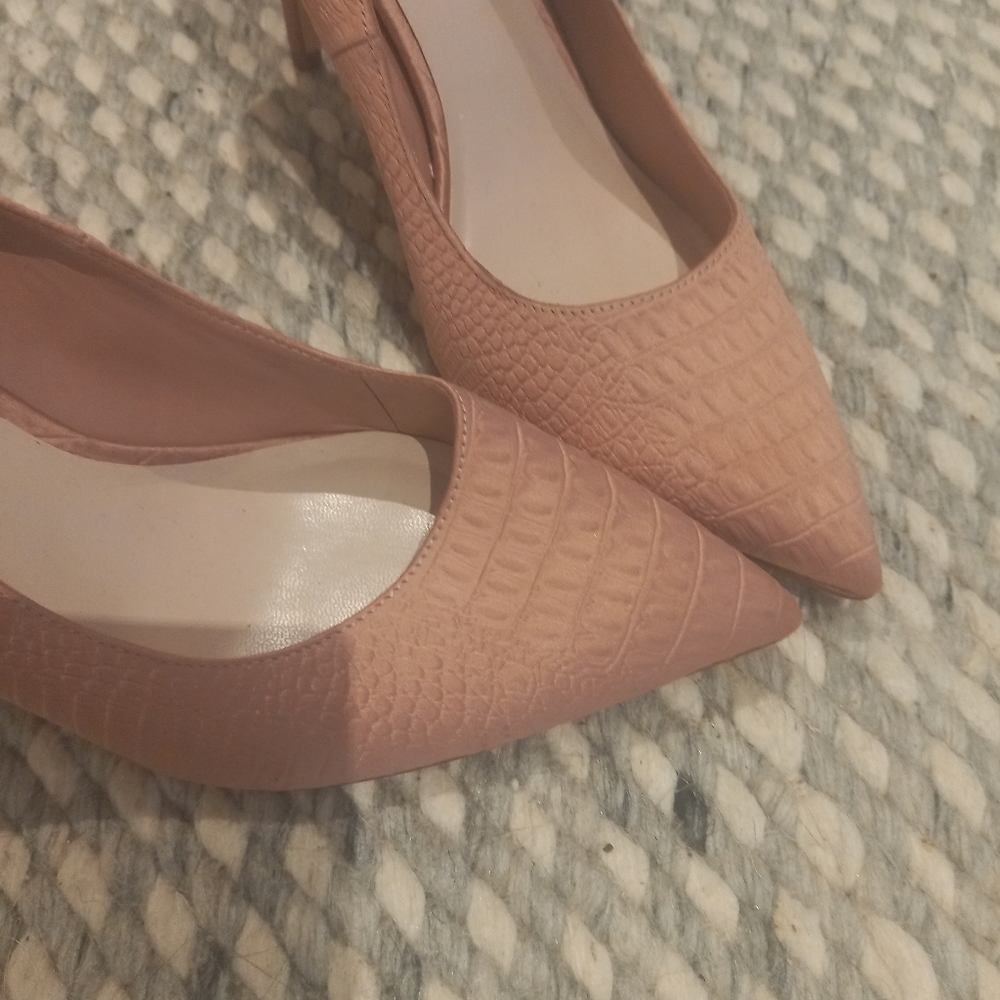Charles and kieth heels dusty pink metalic shift - Picture 5 of 5